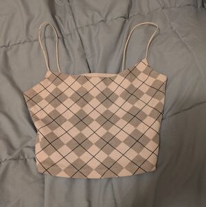Chic Argyle Patterned Camisole in Cream and Gray